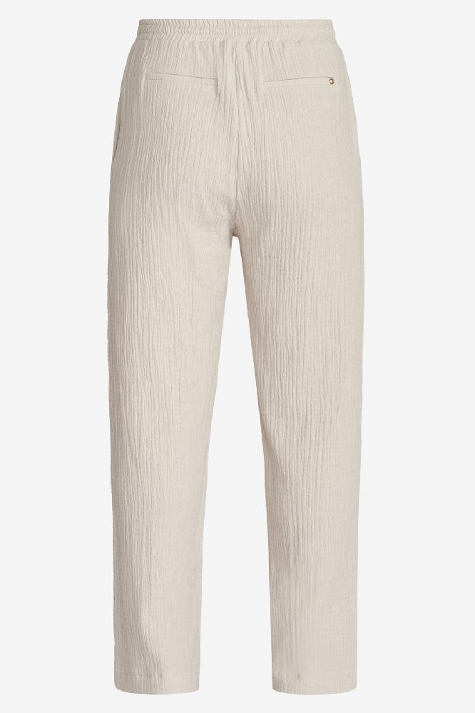 1b35aae61e3b6d44bf79c1b6f878a2e3