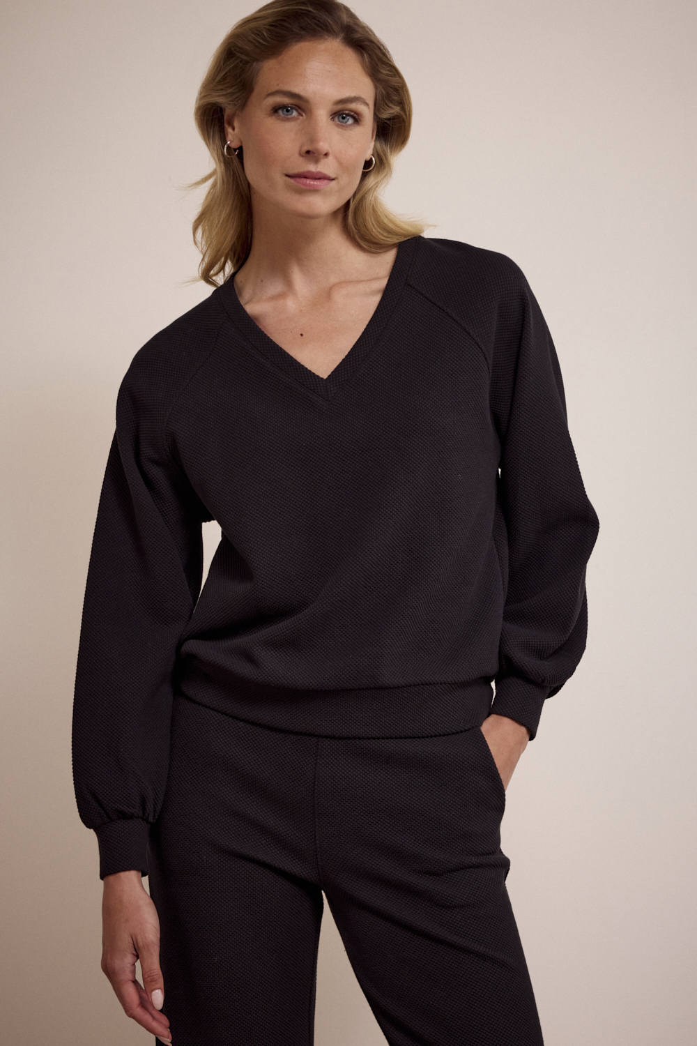 25-05_Tramontana_Fall25_e-comm-Shot34-722